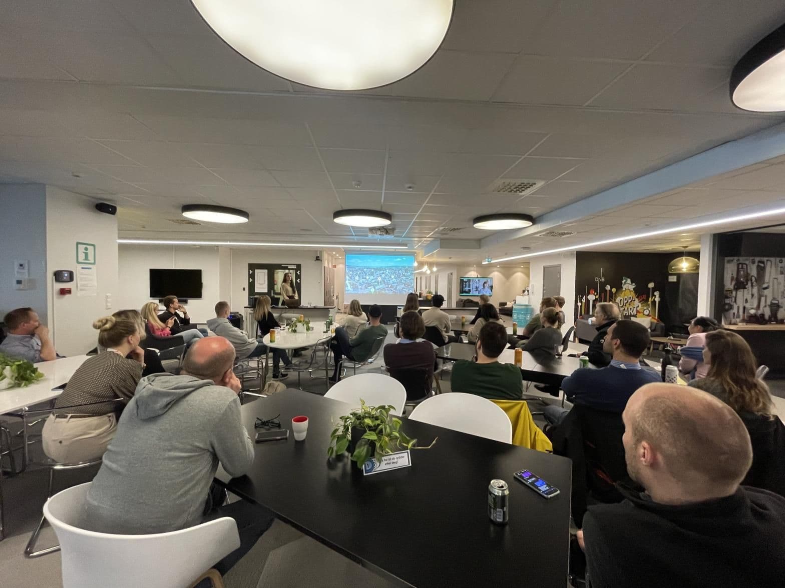 Coverbilde for artikkelen «Innovasjonsteori - Hva er innovasjon?»